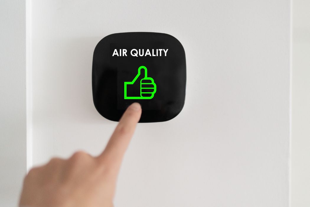 Oczyszczacz powietrza jest niezbędnym urządzeniem domowym dla osób, które zmagają się z alergiami na kurz lub pyłki, lub po prostu chcą stworzyć bezpieczniejszą i czystszą przestrzeń